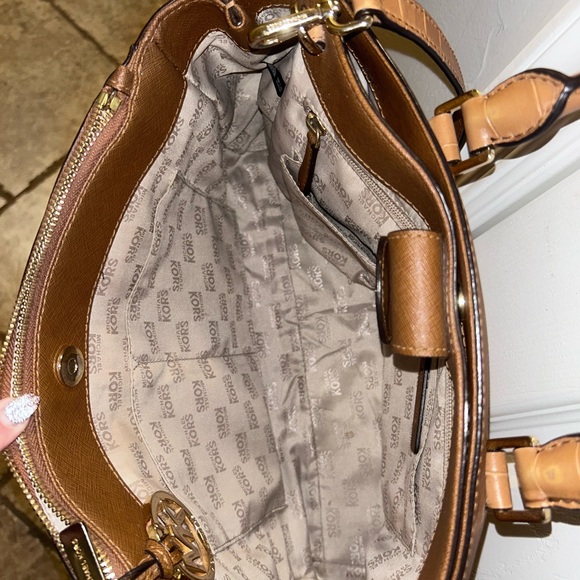 Michael Kors Handbag - Picture 2 of 4